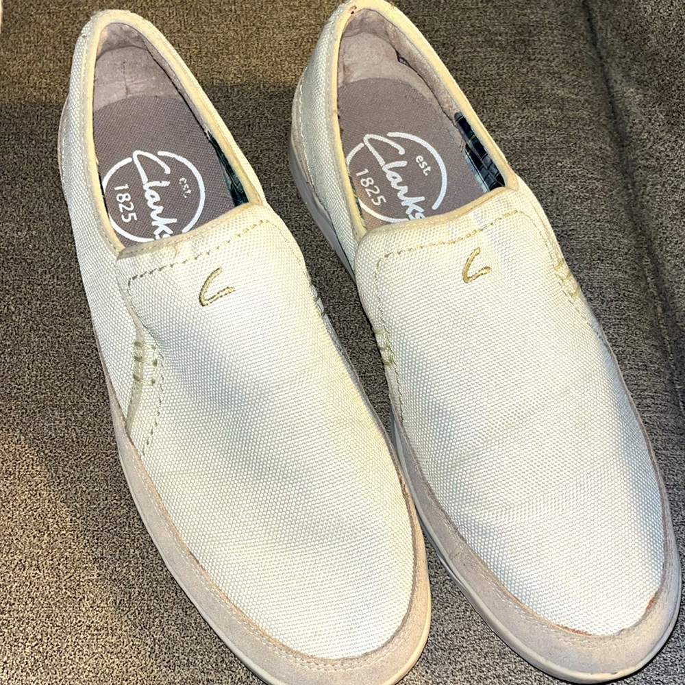 Clarks men’s slip on - 11M $30